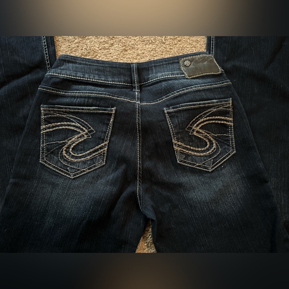 Silver Suki Mid- Rise Bootcut Jeans - Picture 6 of 7